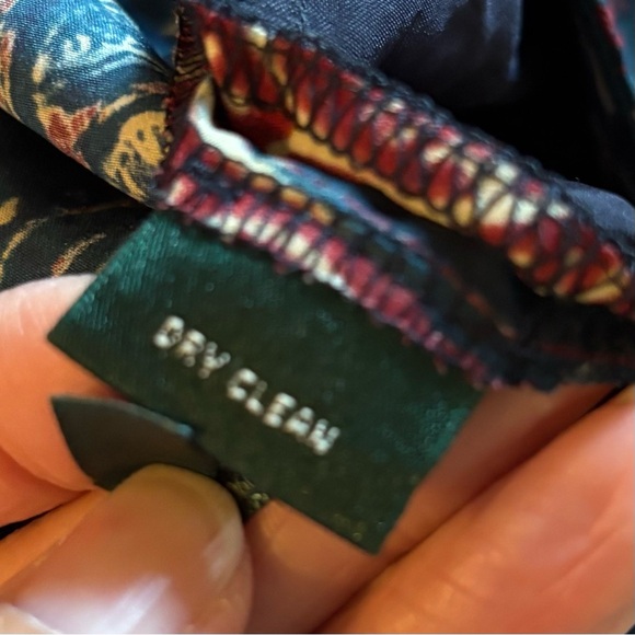 Ralph Lauren Blue & Red Tribal Print Lightweight Silky Tapered Pants Size 6 - Picture 4 of 9